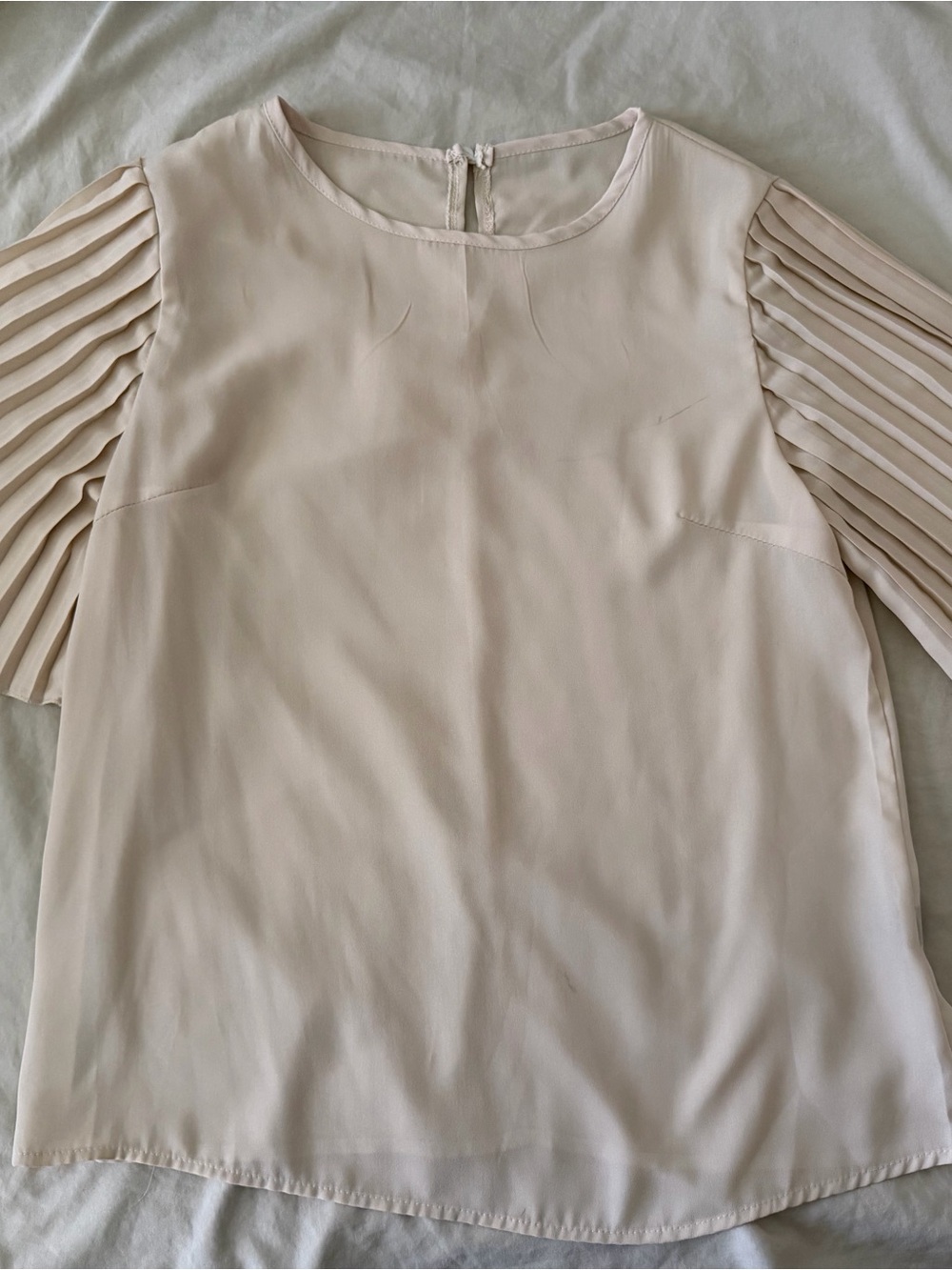 SHEIN Cream Pleated Short Sleeve Blouse